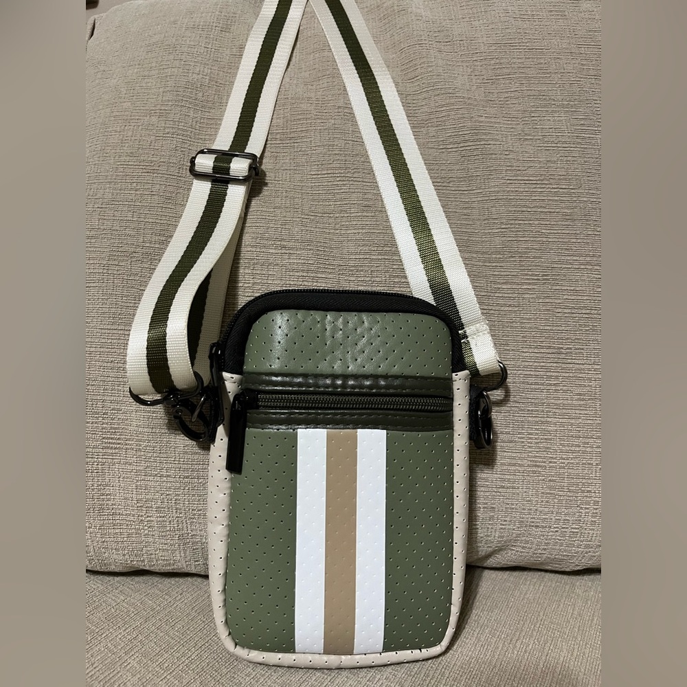 Haute Shore Casey cellphone Crossbody Bag